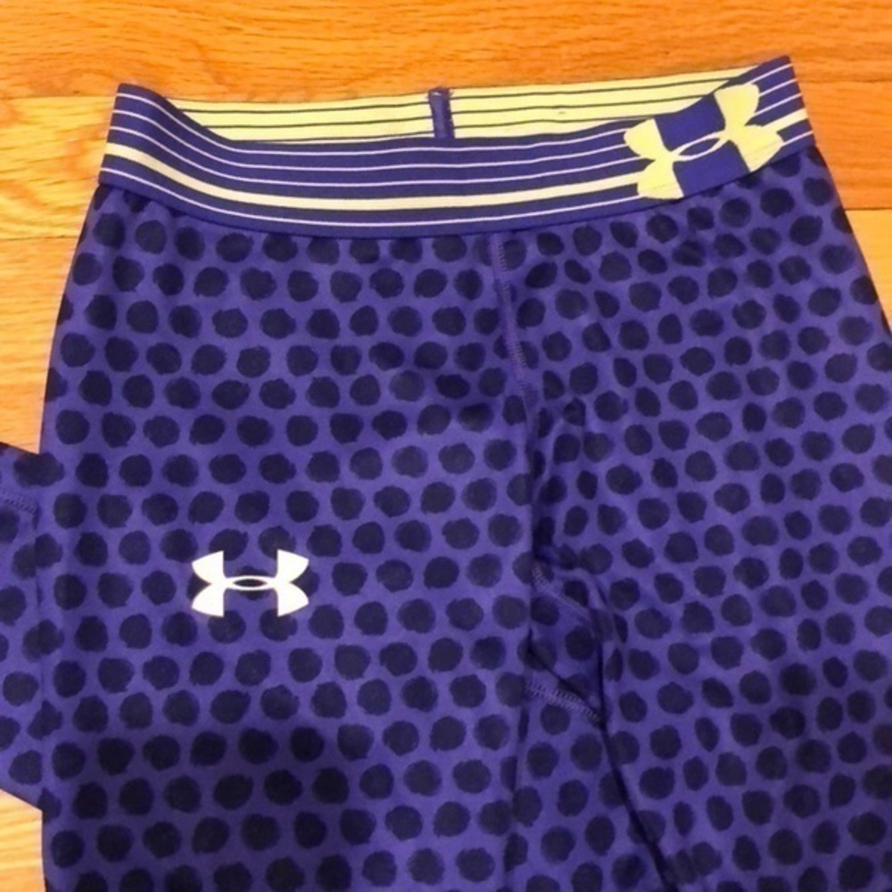 UNDER ARMOUR purple polka dotted leggings. YOUTH MEDIUM